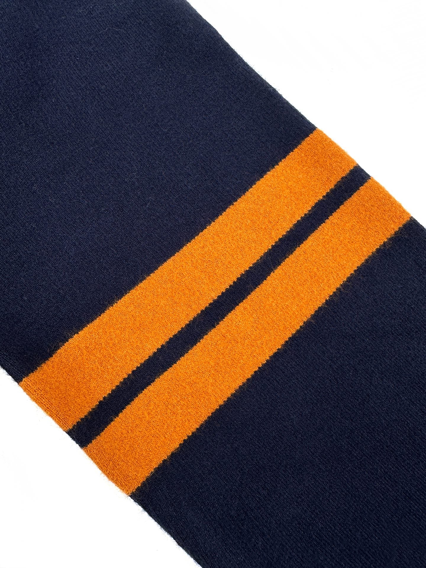 2026 New Model ZE Striped Sweater (AA1009-B10)