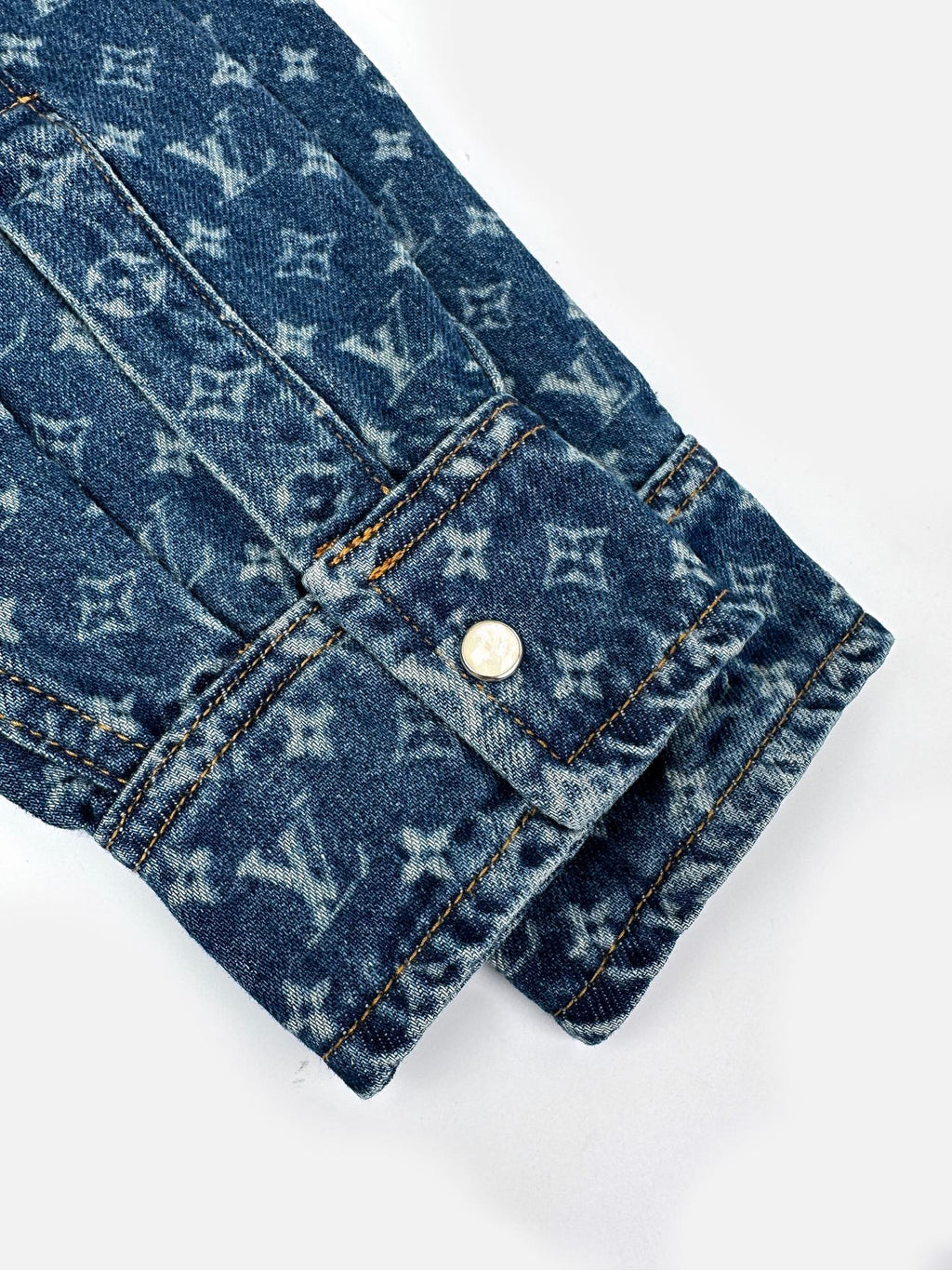 2026 Women's LY Label Full Print Denim Shirt (EE448)