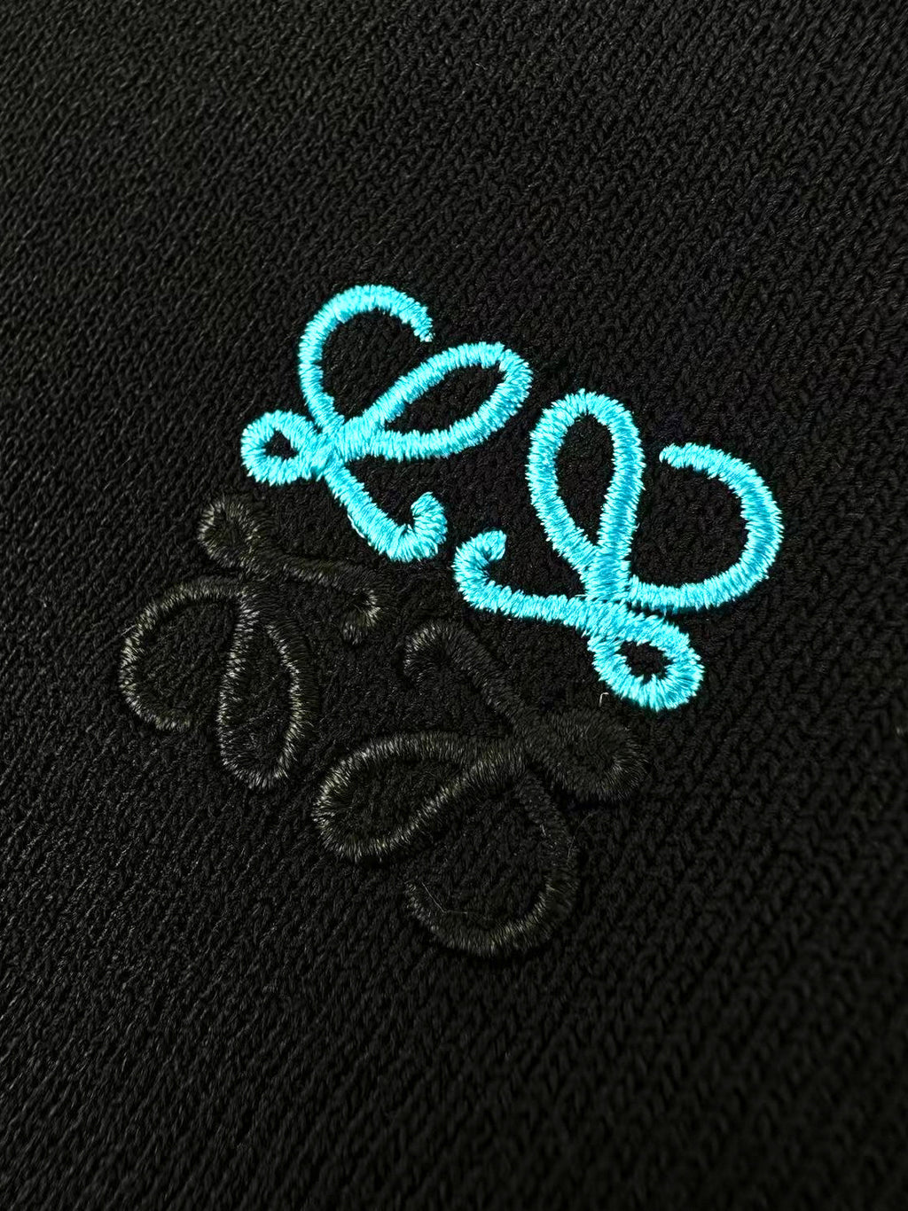 2026 Women's Way Embroidered Sweater (DD148)