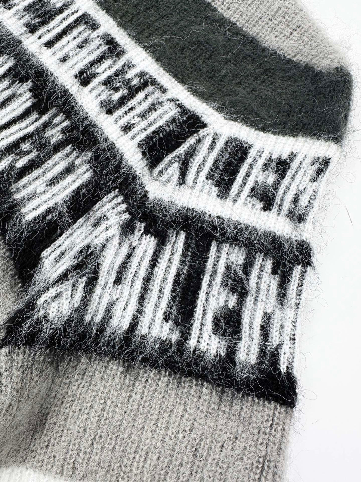 2026 new model Balen logo letter stripe sweater (AA1024-B40)