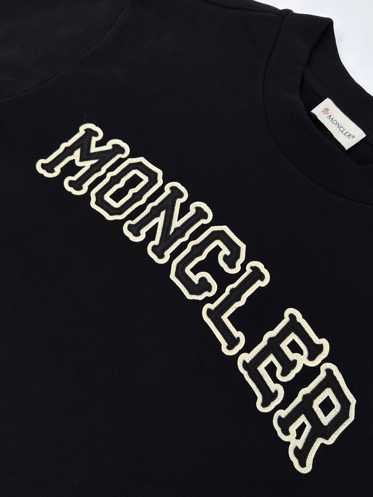 2026 New Model Mon Embroidered Logo Sweatshirt (BB4025-A85)