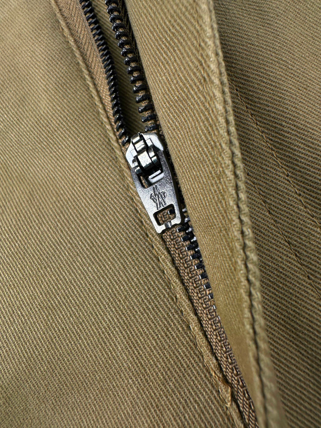 2026 New Model Mon Logo Zippered Pouch Pants (BB4031-B30)