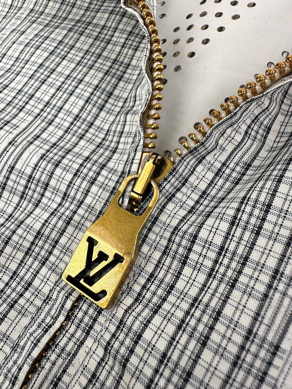 2026 New Model LY Logo Checkered Hooded Jacket (AA678-C15)