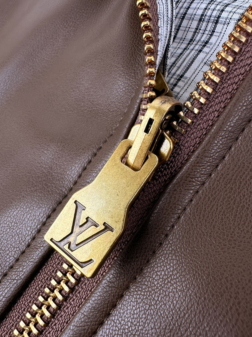 2026 New Model LY Check Double-sided Leather Jacket (AA630-C05)