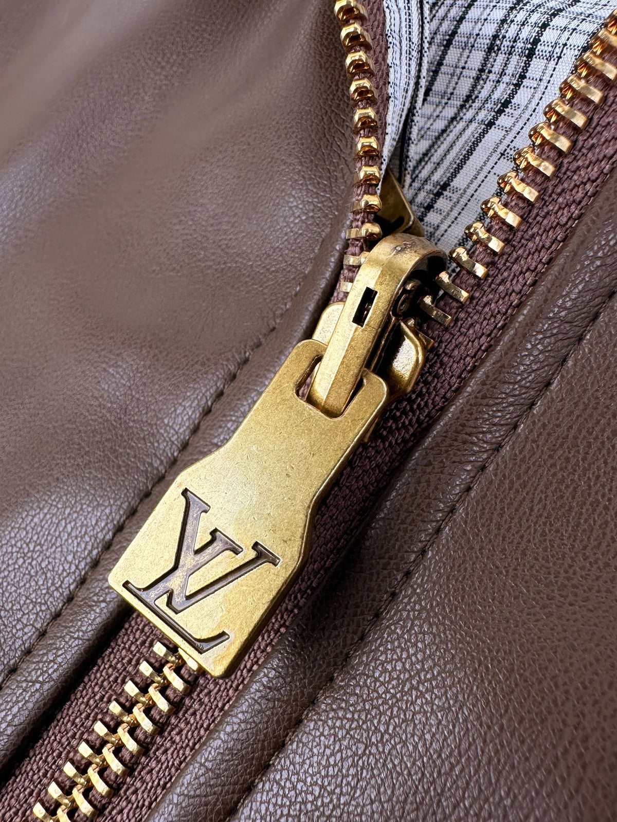 2026 New Model LY Check Double-sided Leather Jacket (AA630-C05)