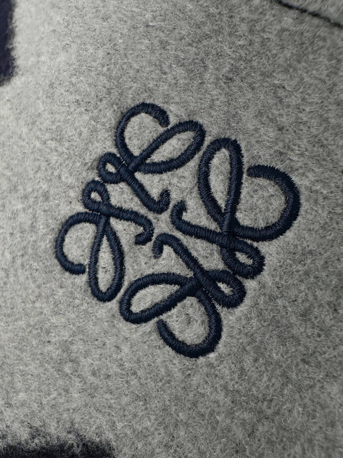 2026 New Style Way Embroidered Jacquard Sweater (AA697-B40)