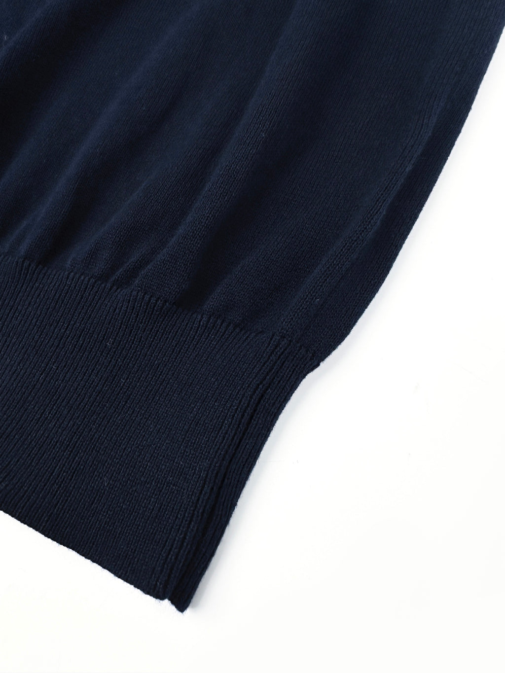 2026 New Model ZE Logo Polo Sweater (AA1031-B10)