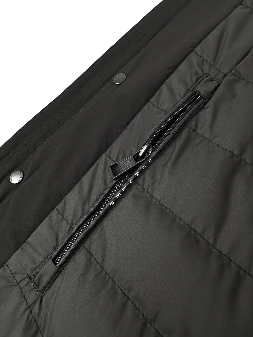 2026 New Mon Leather Patch Logo Down Jacket (AA679-D35)