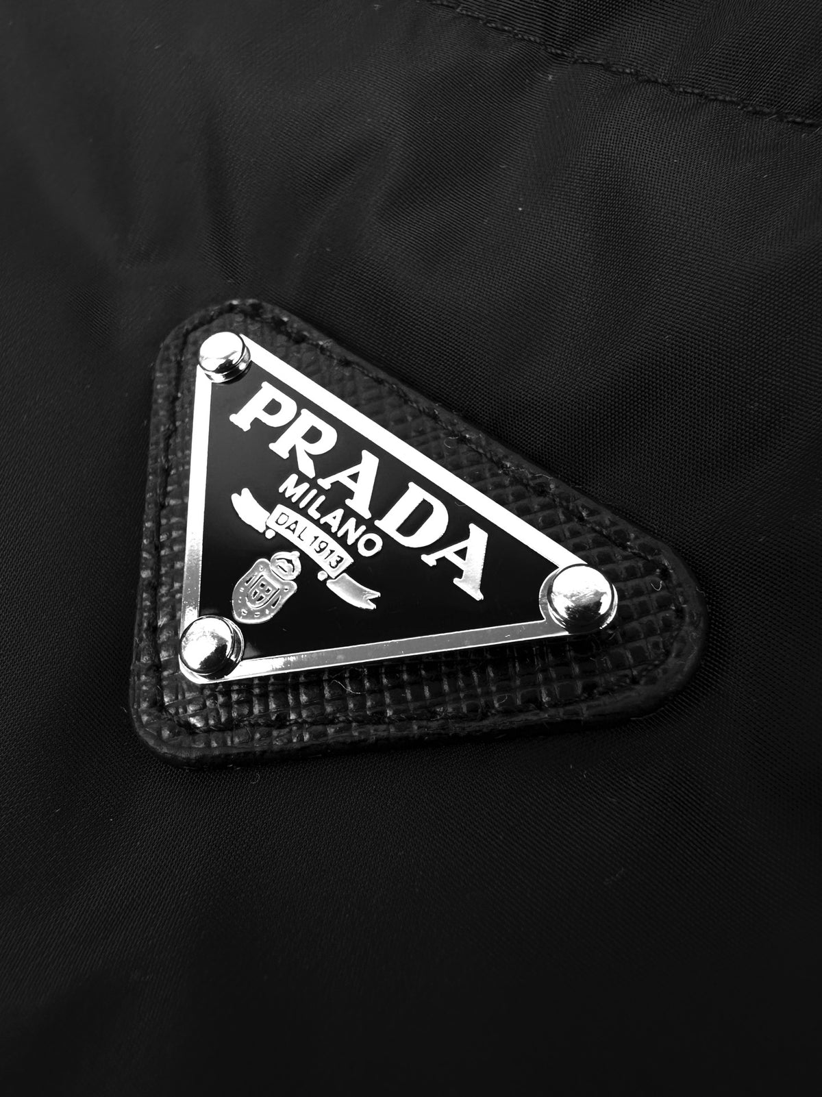 2026 New Model Triangle Brand Down Jacket (BB4029-D65)