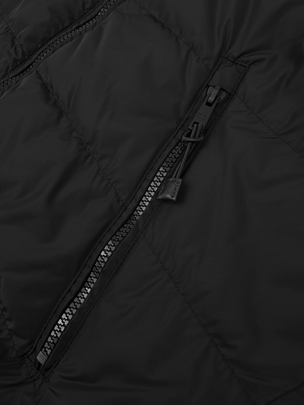 2026 New Model Triangle Brand Down Jacket (BB4029-D65)