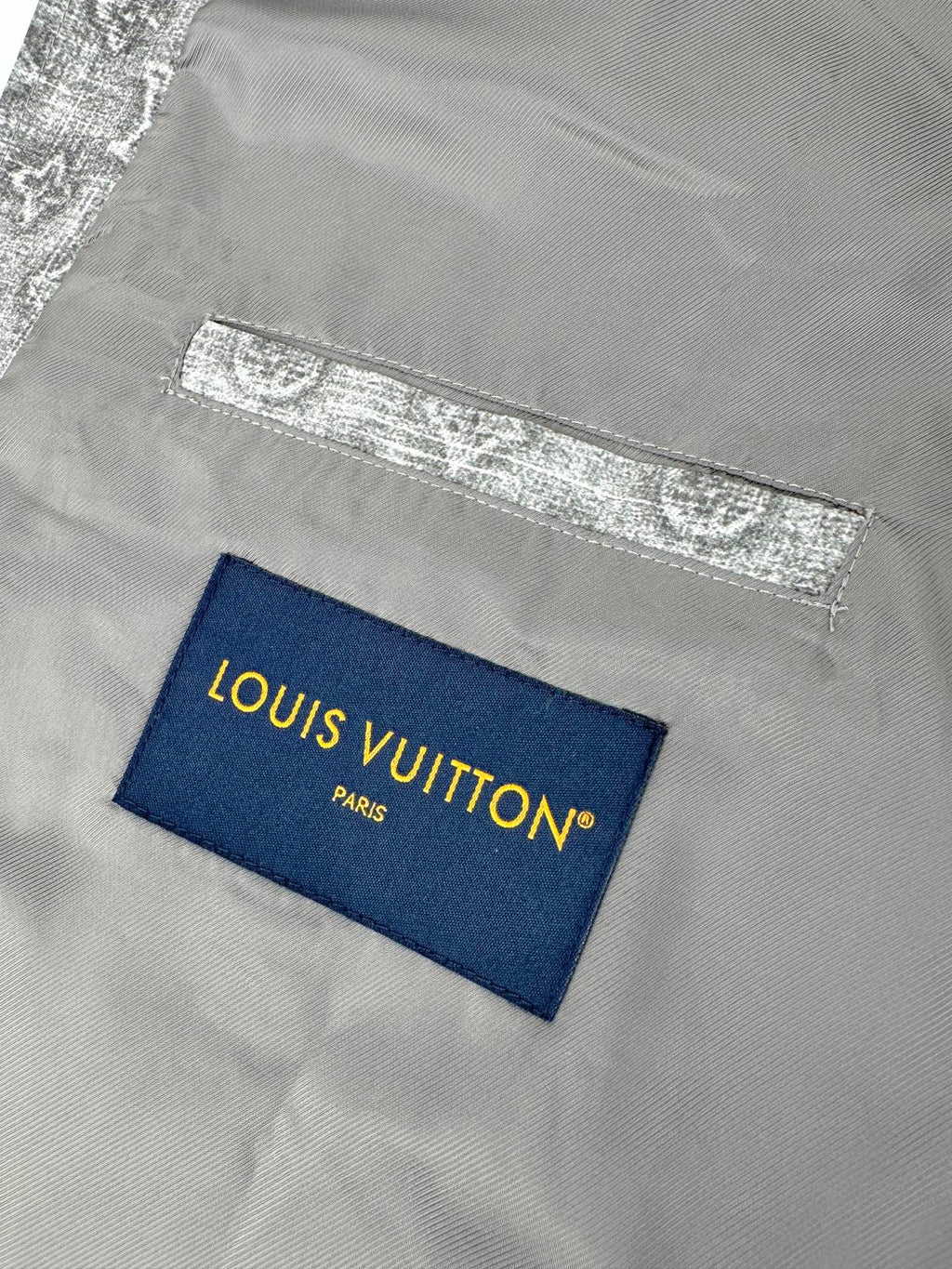 2026 New Model LY Full-Print Logo Jacket (AA1020-B90)
