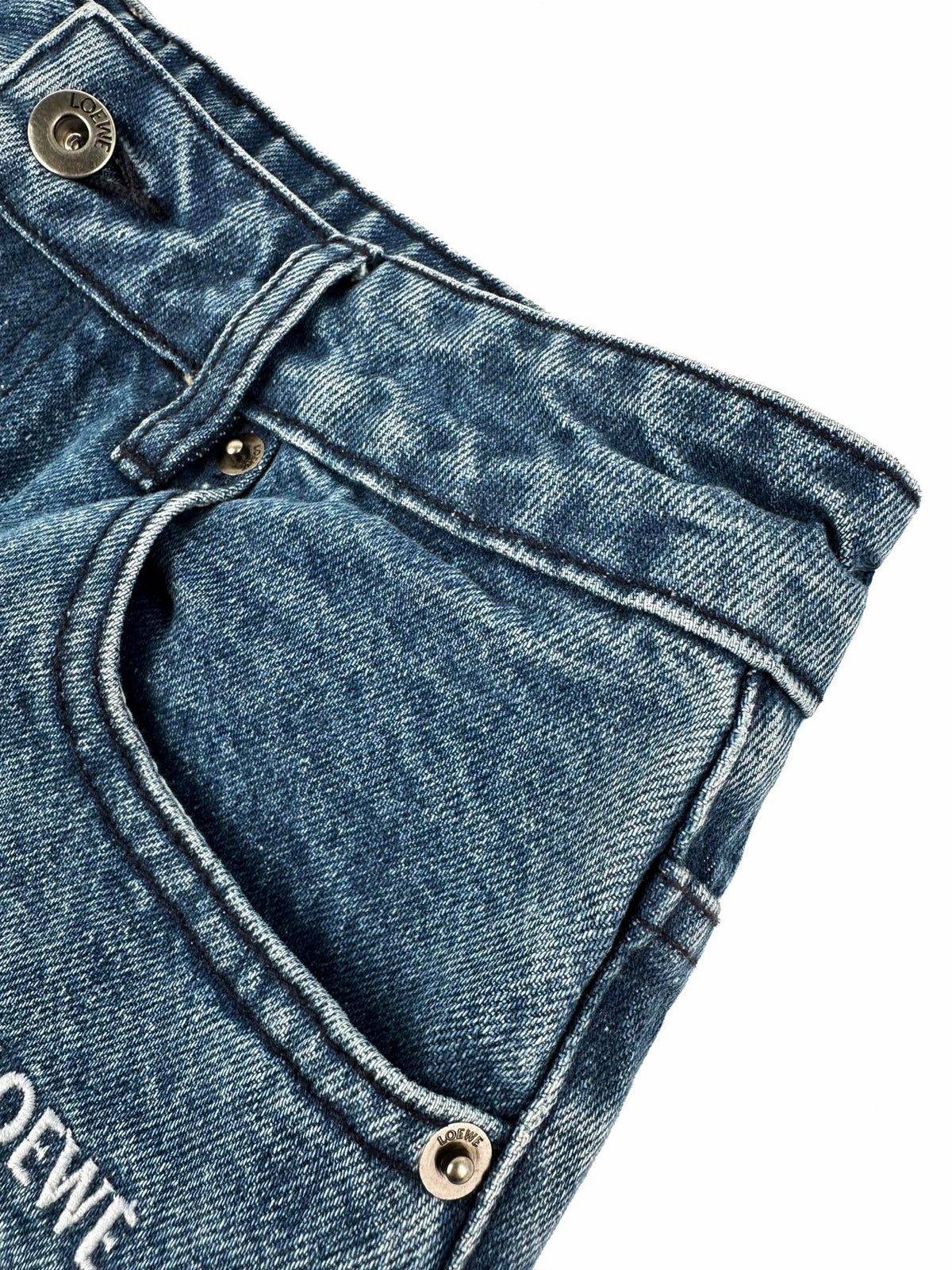 2026 Women's Way Denim Pants with Embroidered Logo (EE455)