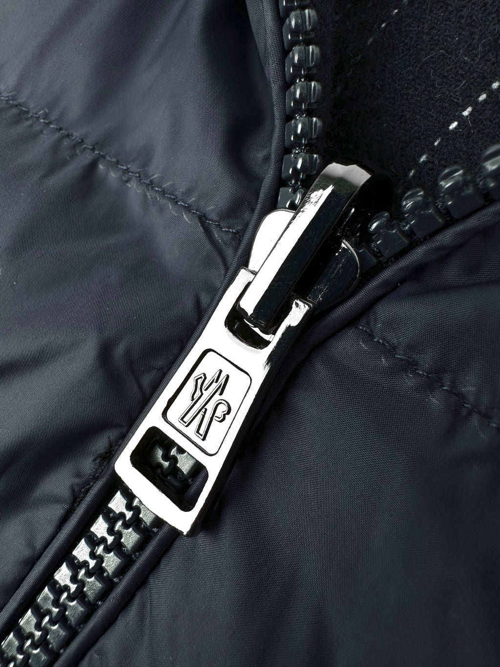 2026 New Model Mon Double-Sided Hooded Down Jacket (BB4036-D95)