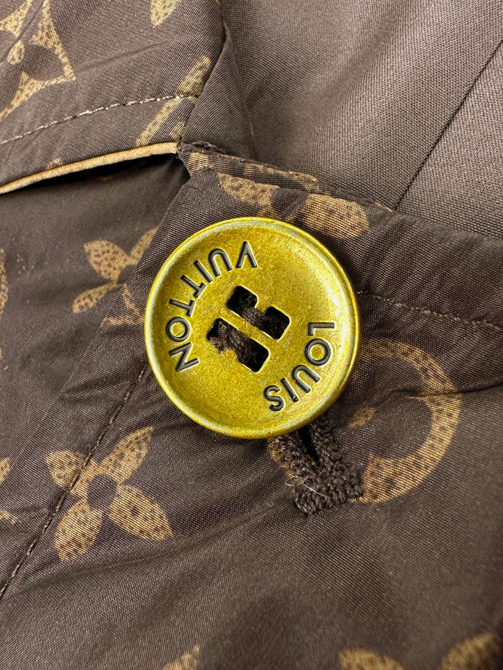 2026 New Model LY Fully Embroidered Logo Coat (AA1012-D10)