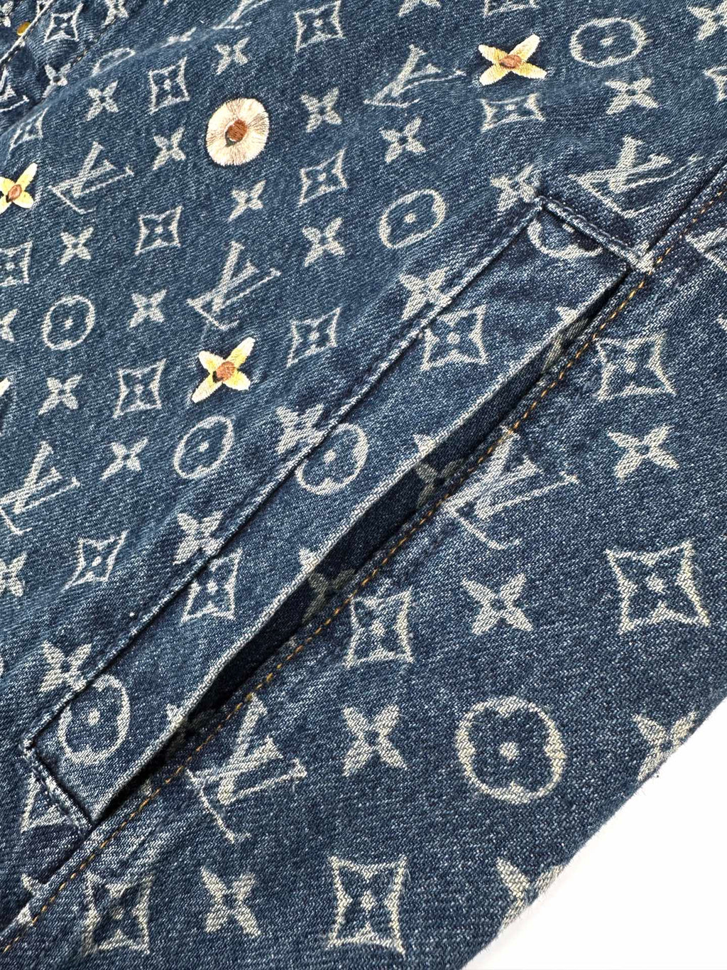 2026 New Model LY Full-Printed Logo Embroidered Denim Jacket (BB4001-D30)