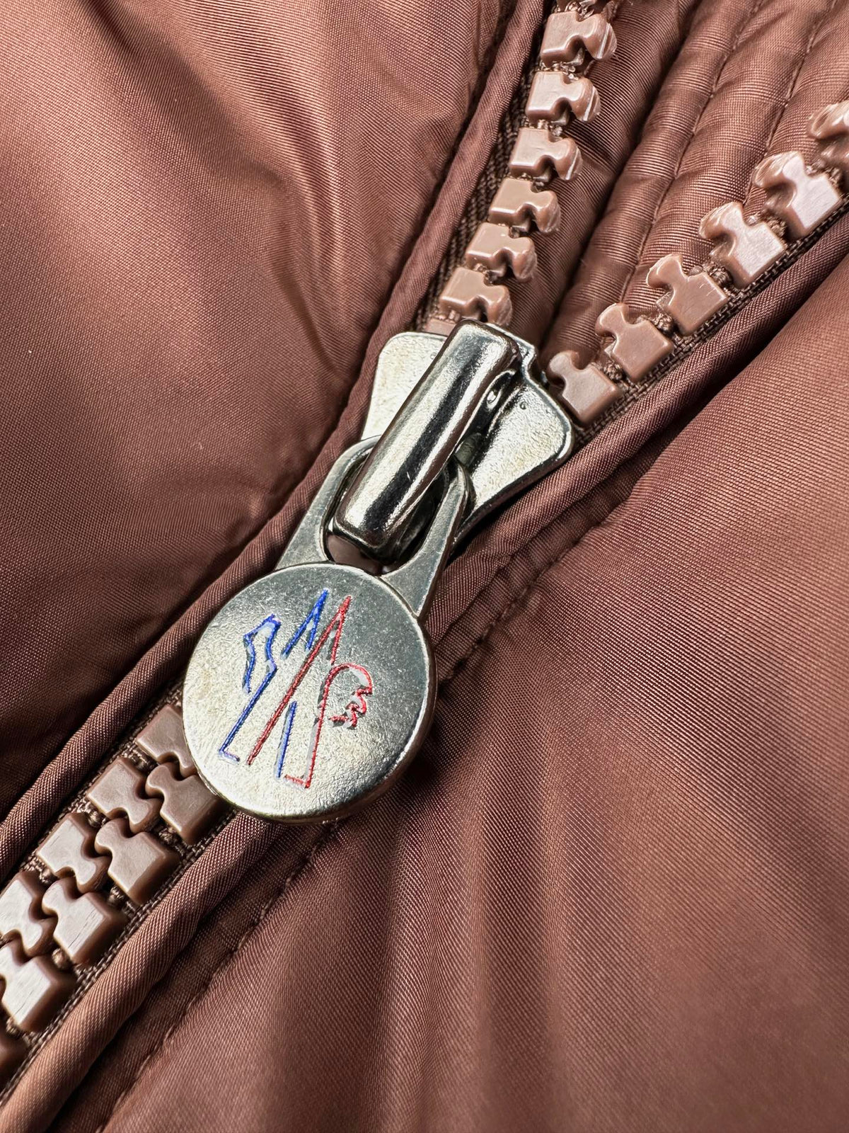 2026 New Model Mon Logo Pocket Zip Down Jacket (AA1028-E90)