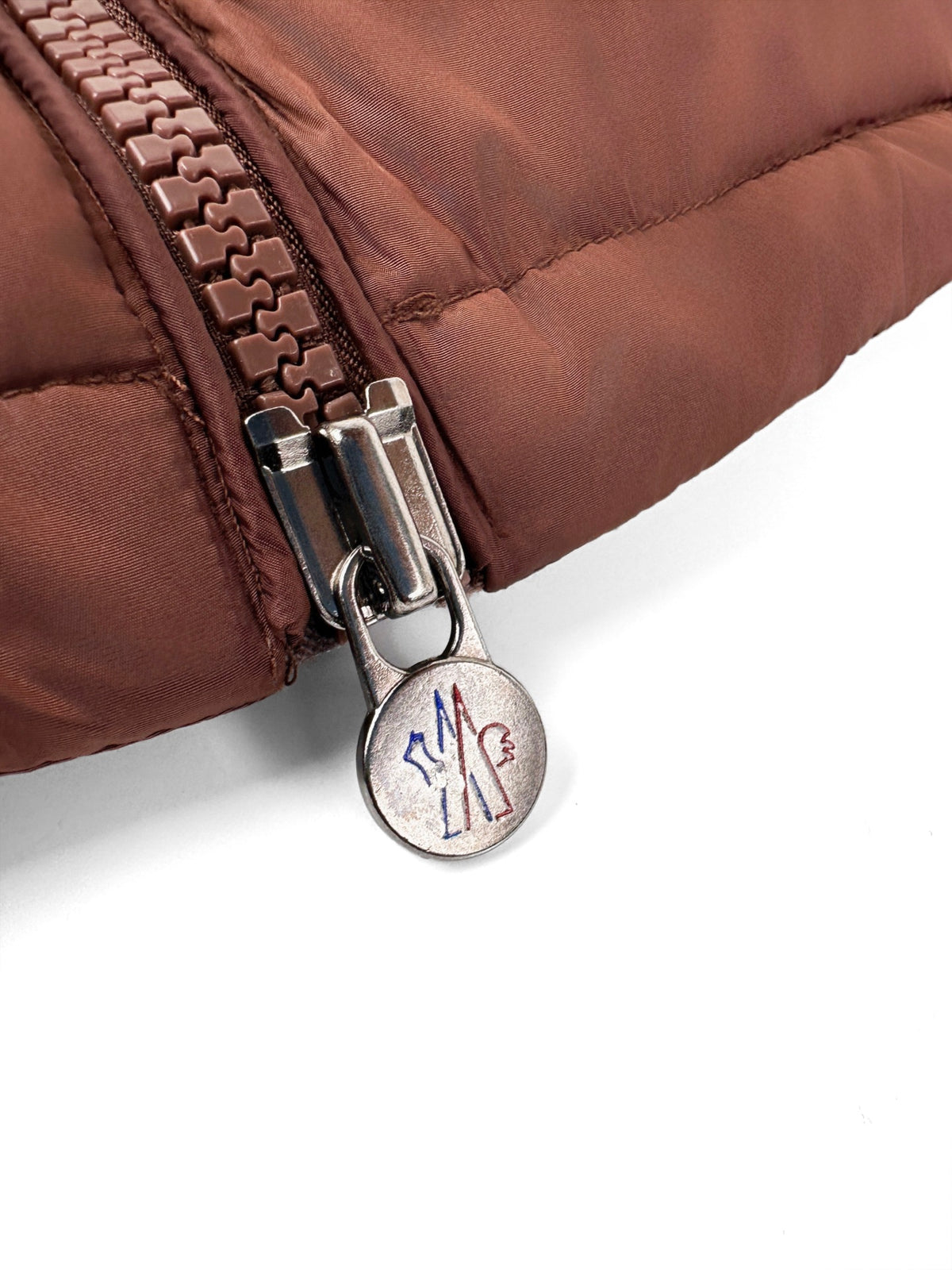 2026 New Model Mon Logo Pocket Zip Down Jacket (AA1028-E90)