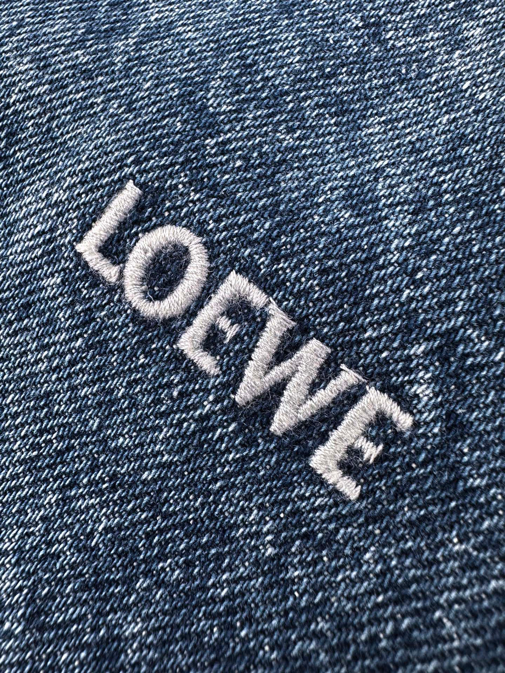 2026 New Style Way Embroidered Logo Printed Denim Pants (BB4044-B75)